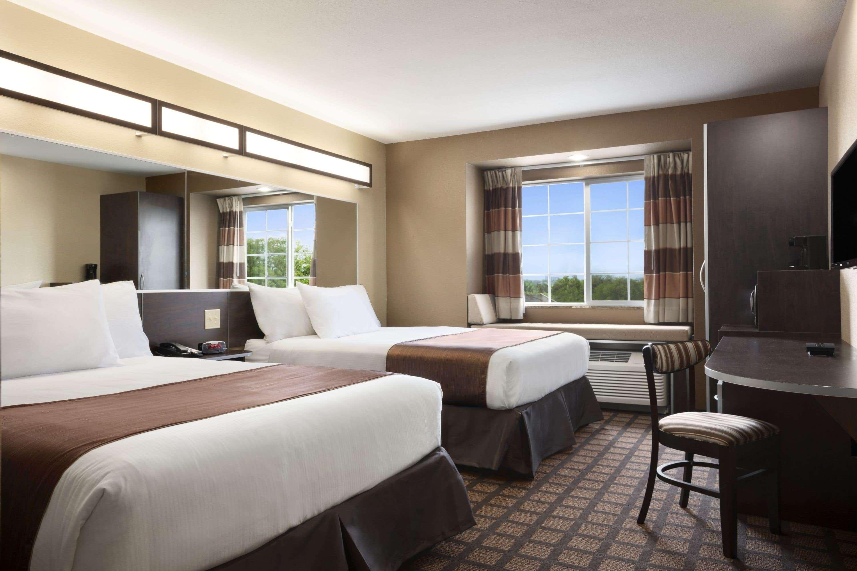 Microtel Inn & Suites Kenedy Exterior photo